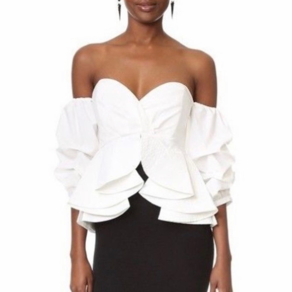 New no tags white ruffle of shoulders top